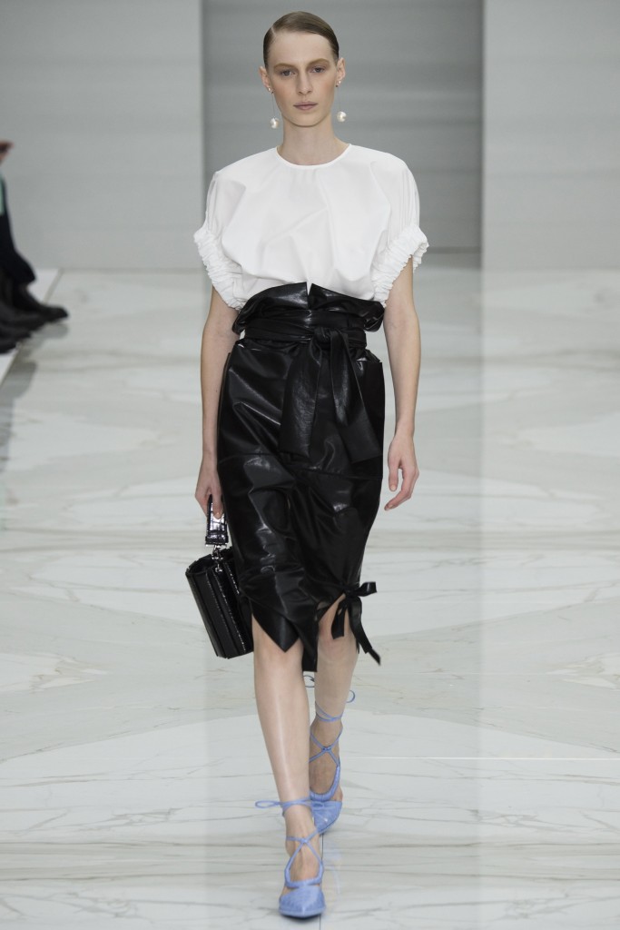 Léa Seydoux (James Bond Spectre - Mission Impossible) @ Paris Fashion Week  6 march 2023 show Vuitton 