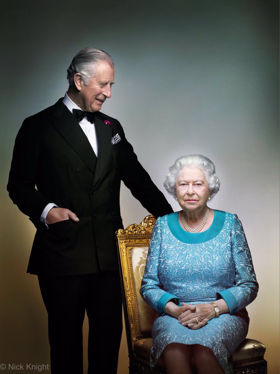 Buckingham Palace released a new picture of the Queen and the Prince of ...