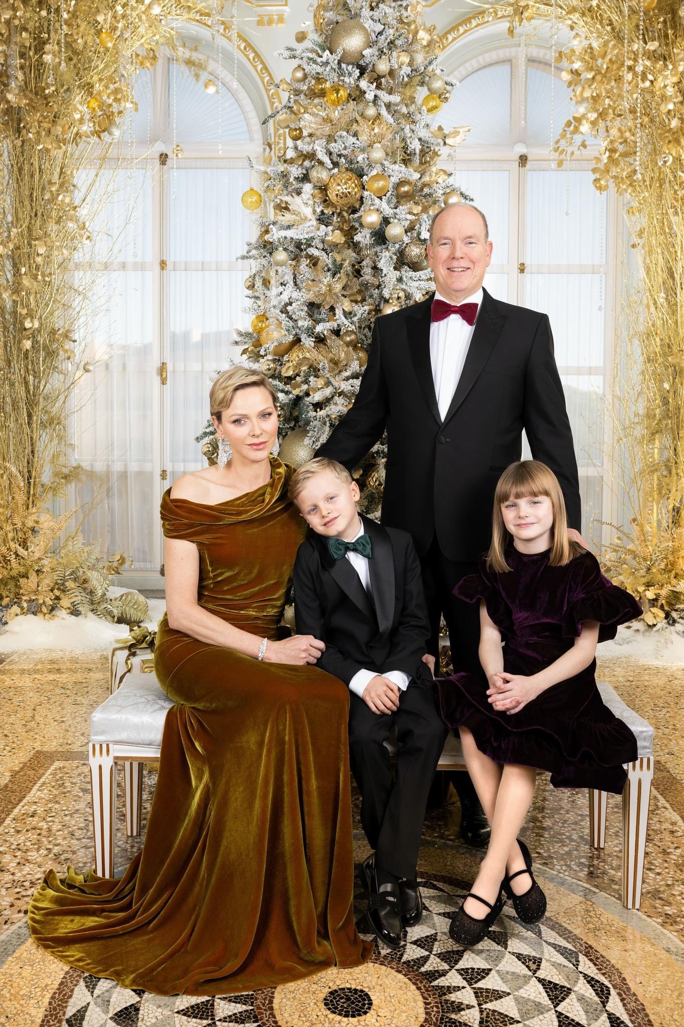 The Princely Family of Monaco’s Christmas Card” The Real My Royals